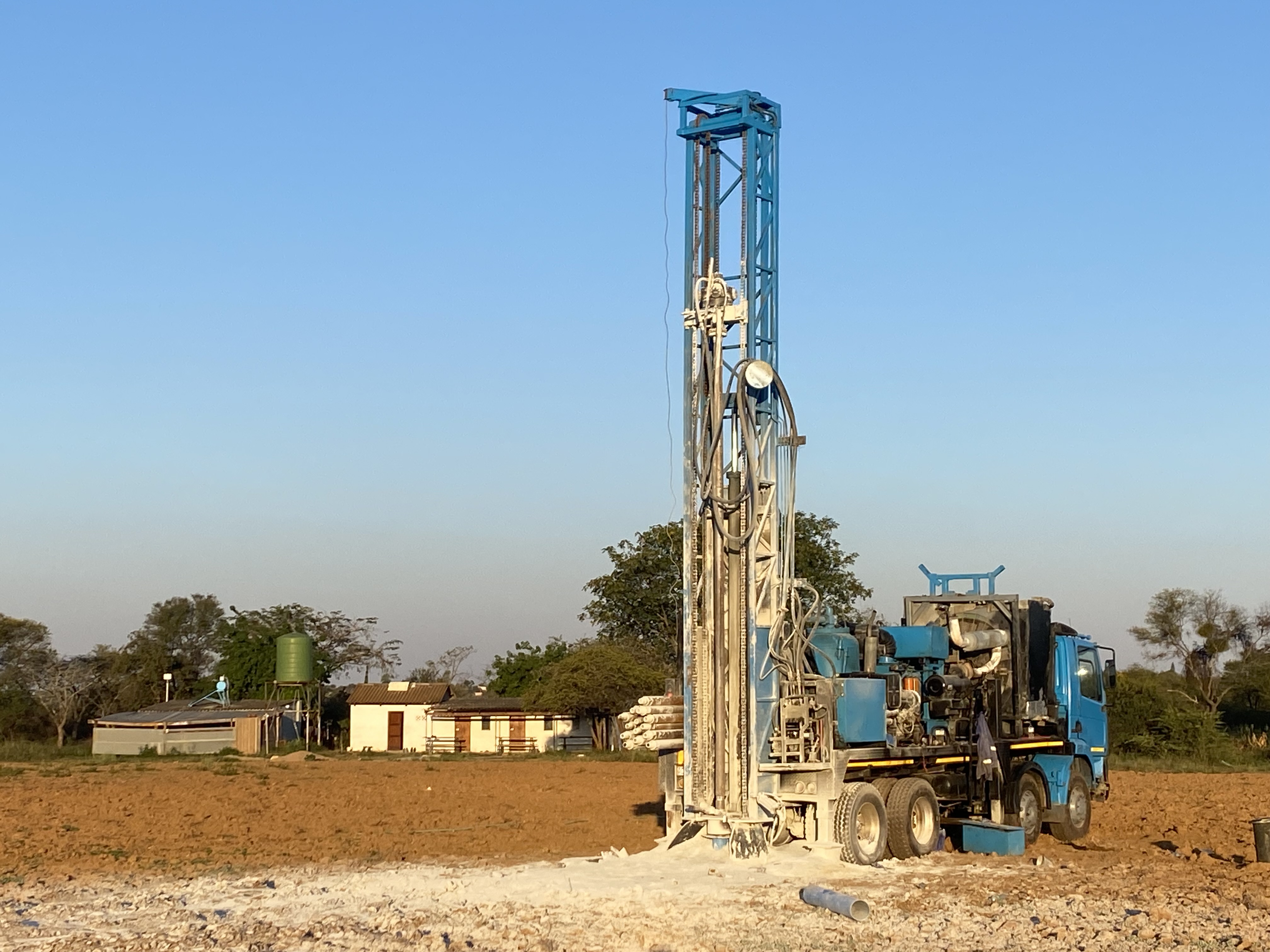 Borehole drilling equipment